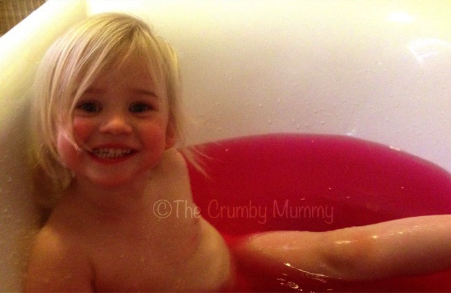 Wibble Wobble Wibble Wobble Jelly In The Bath!