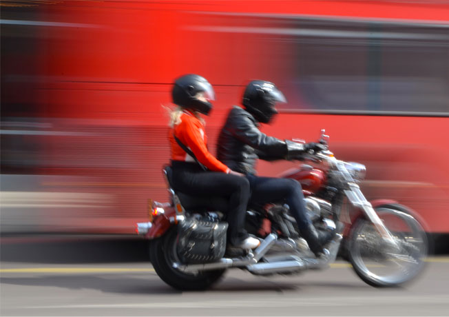 practising panning with shutter speed dslr